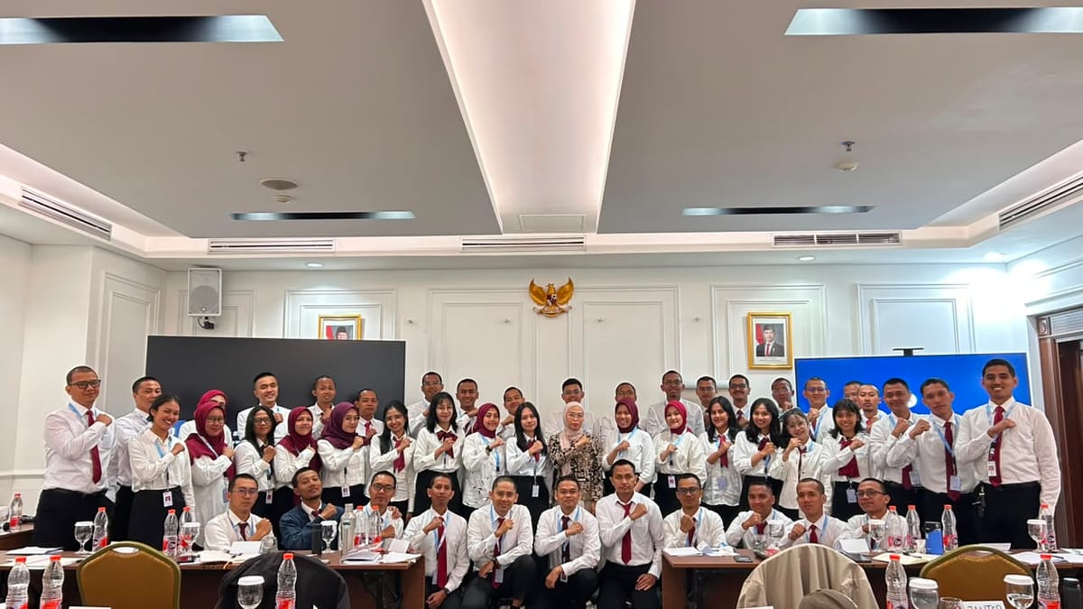Keaktifan Peserta PCAM dan MLE OJK Warnai Pelatihan Keterampilan Penulisan Bisnis bersama Narabahasa