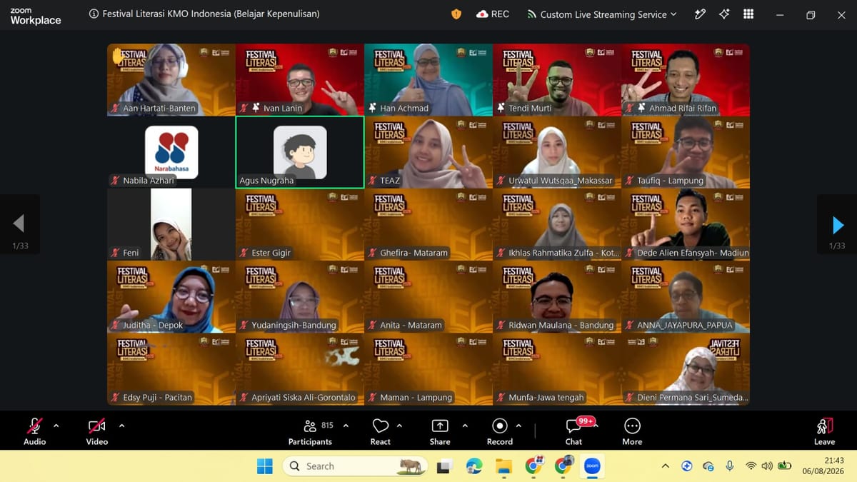 Ivan Lanin Kenalkan Metode “Baca, Bongkar, Ganti, dan Rakit” kepada Peserta Festival Literasi KMO Indonesia